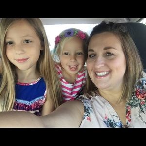 Meet your Posher, Leanna